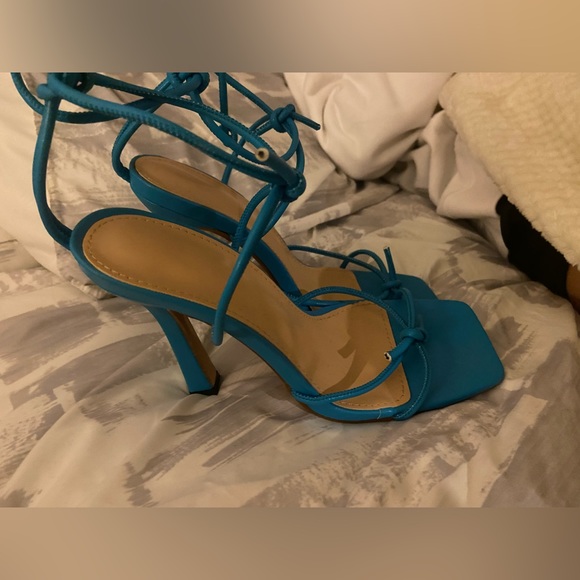 BLUE HEELS!!! - Picture 3 of 4